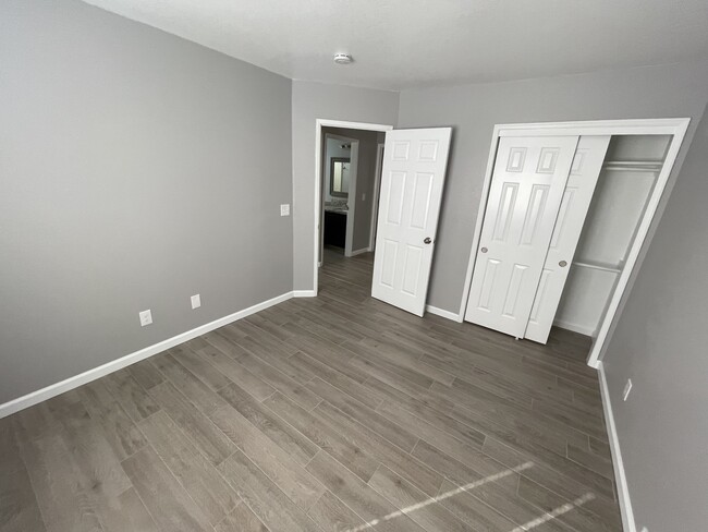 Photo - 2800 E Valley Oaks Dr