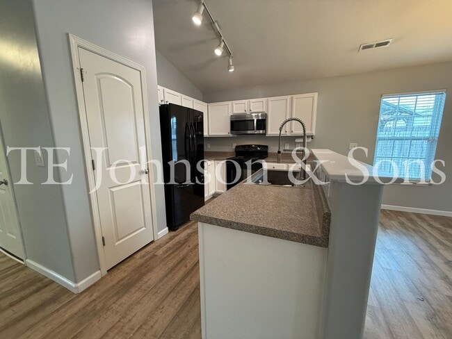 Photo - Modern Comfort with Vaulted Ceilings & Garage in Winston-Salem