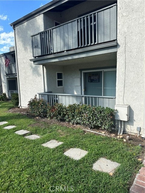 Building Photo - 1865 N Brea Blvd Unit 102 Rental