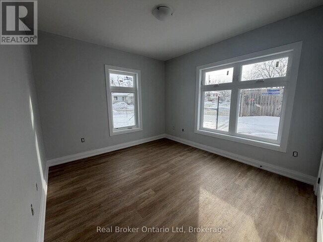 Photo - 60 Donald St Unit 201