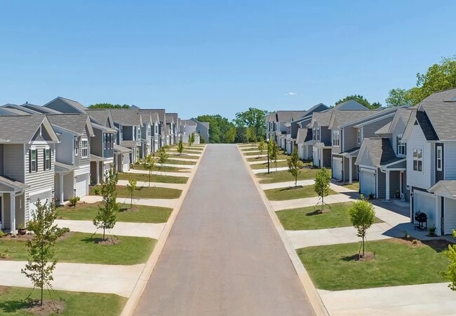 Photo - 1925 Landrow Ln