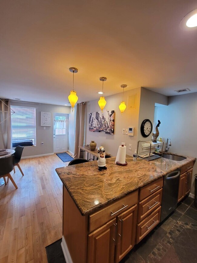 KITCHEN/DOOR TO BACKYARD - 1834 Brandywine St