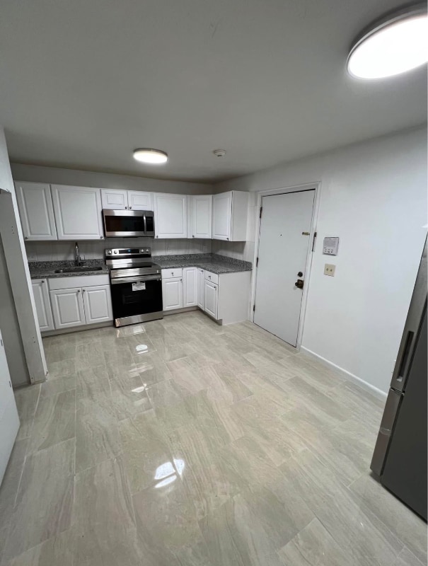 Photo - 4 Park Ave Pl Unidad 14