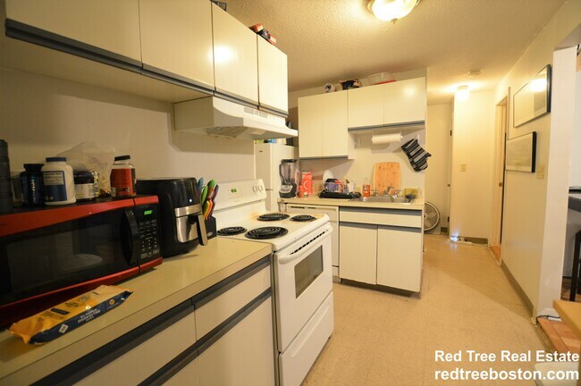 Photo - 21 Kinross Rd Unit 1