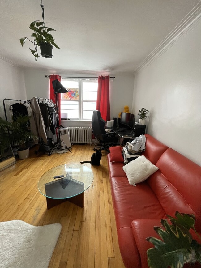 Building Photo - 600 Laurier Ave W Unit 17