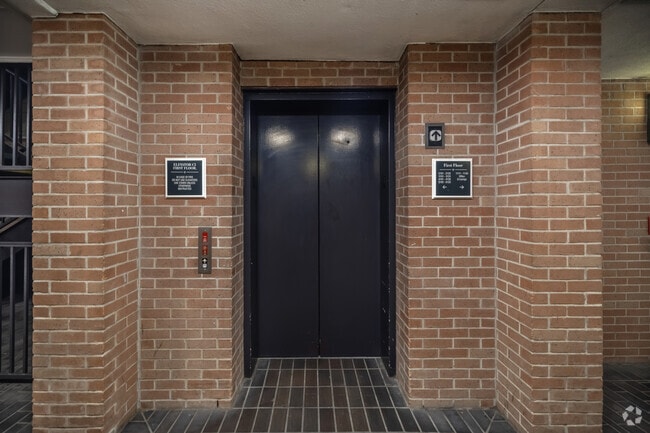 Building Photo - King's Reserve Willowbrook Rental