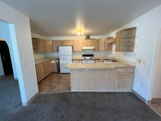 Photo - 2 br/1 bath Spokane Valley apt - upstairs,...