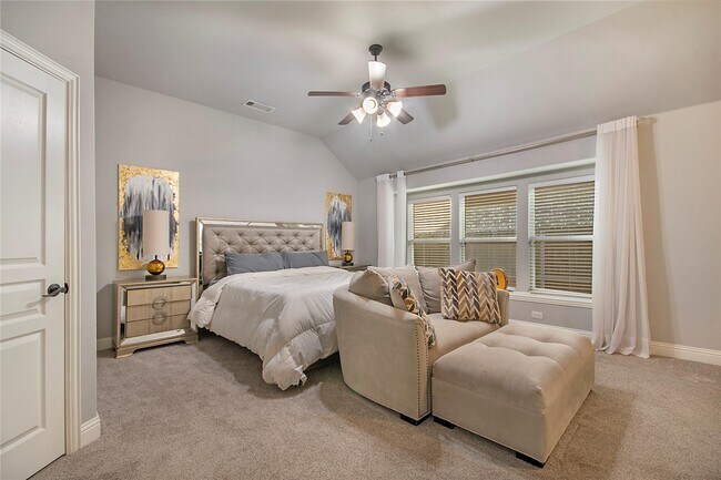 Photo - 5116 Prospect St