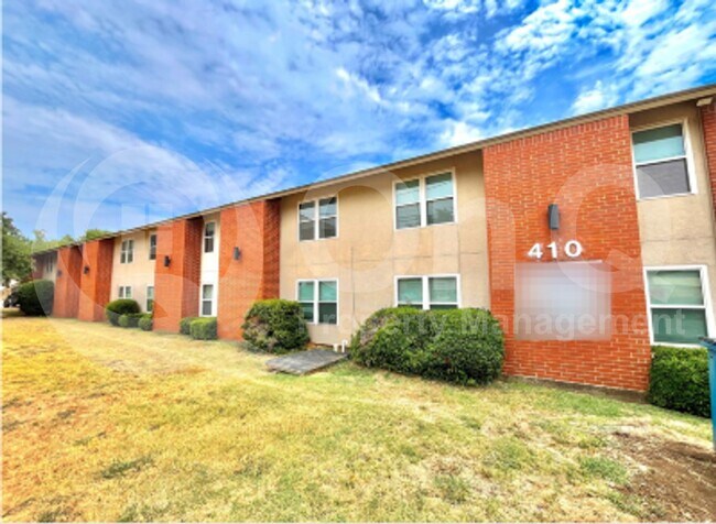 Photo - 410 Bryan St