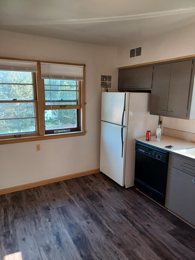 Photo - 7936 W Becher St Unit Upper