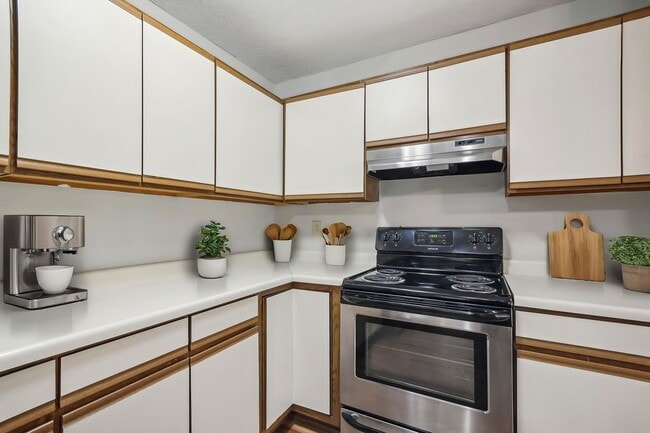 Photo - Cloverleaf Park Apartments