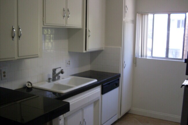 Photo - 954 N Croft Ave