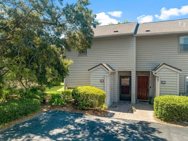 Photo - 100 N Myrtle Dr