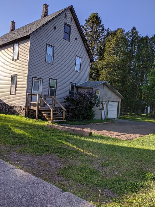 Building Photo - 57415 Calumet Ave Unit A