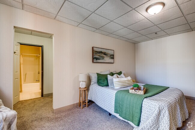 2BR, 2BA - Bedroom 1