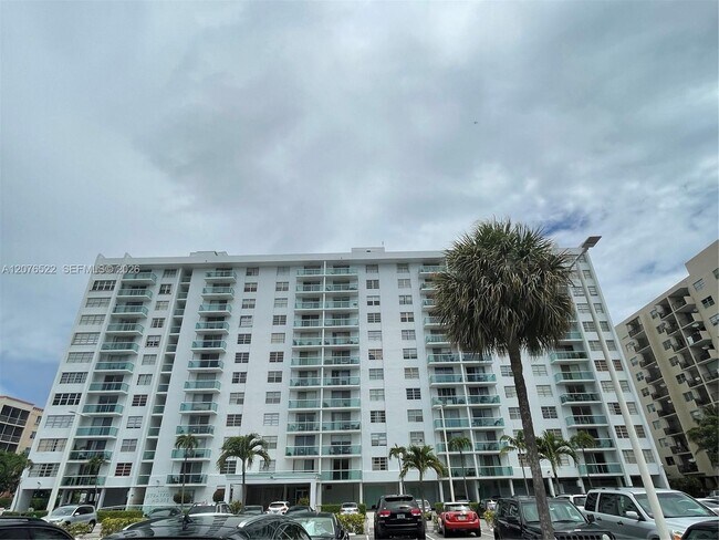 Photo - 2841 NE 163rd St Unit 703