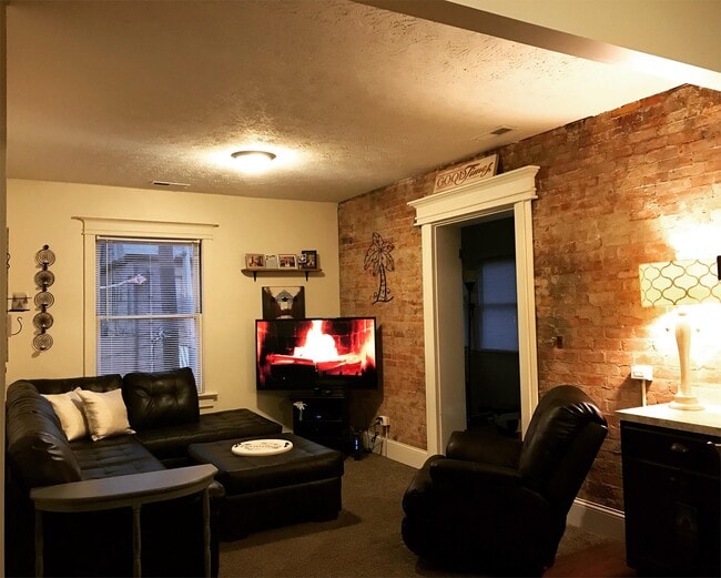 Photo - 235 Buckeye St Unit 1