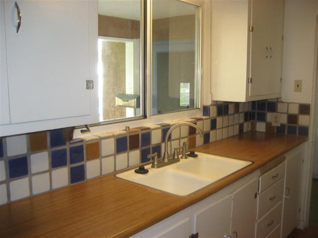 Photo - 708 Carlisle Blvd NE