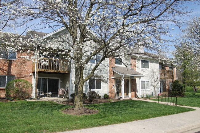 Building Photo - 1411 Lake Pointe Way Unit #4 Rental