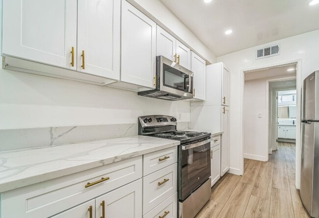 Photo - Embassy Terrace