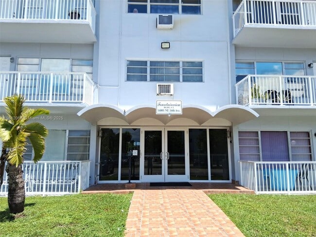 Building Photo - 16801 NE 14th Ave Unit 209 Rental