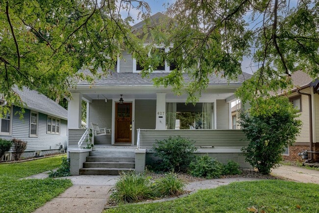 Updated 2-Story with Finished Basement & F... - Updated 2-Story with Finished Basement & F...