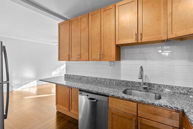 Photo - 6110 N Winthrop Ave Unit 2E