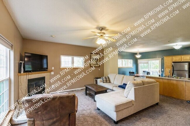 Photo - 1631 SW White Birch Cir
