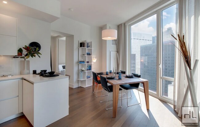 Photo - East 44th Street Unidad 40N