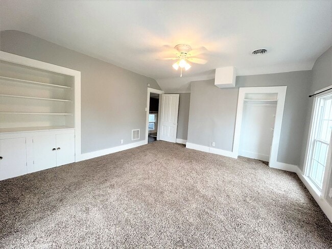 Photo - 677 Oak St Unidad 2