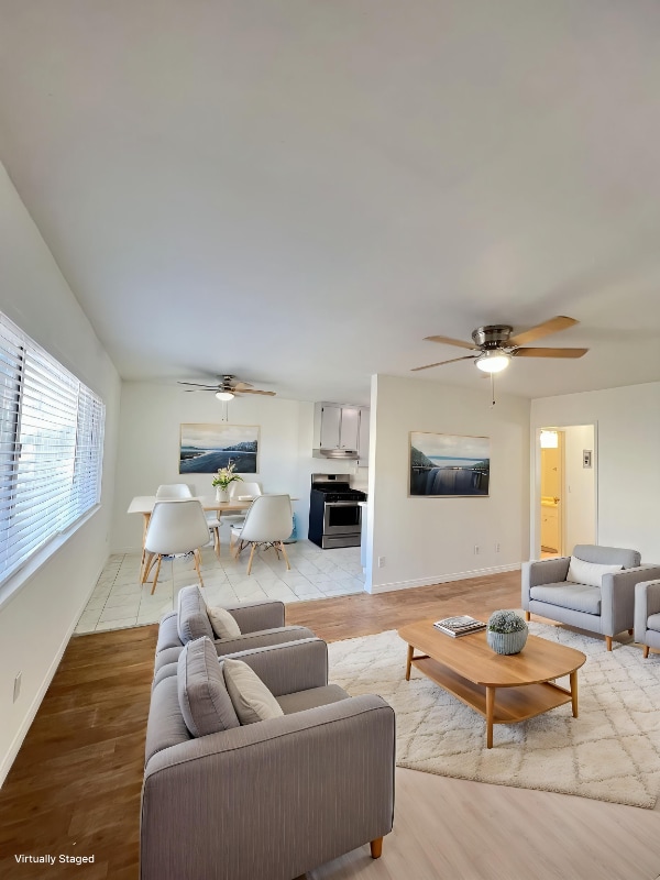 Photo - 14650 Saticoy St Unidad 9