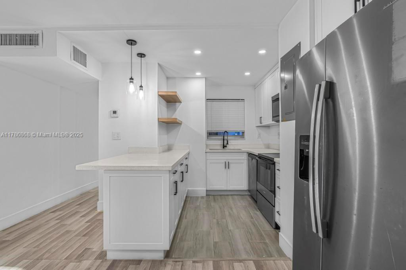 Photo - 110 Fontainebleau Blvd