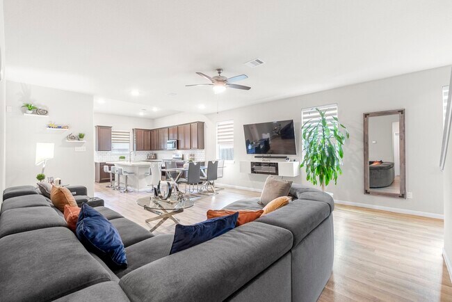 Photo - 5006 Sunway Dr