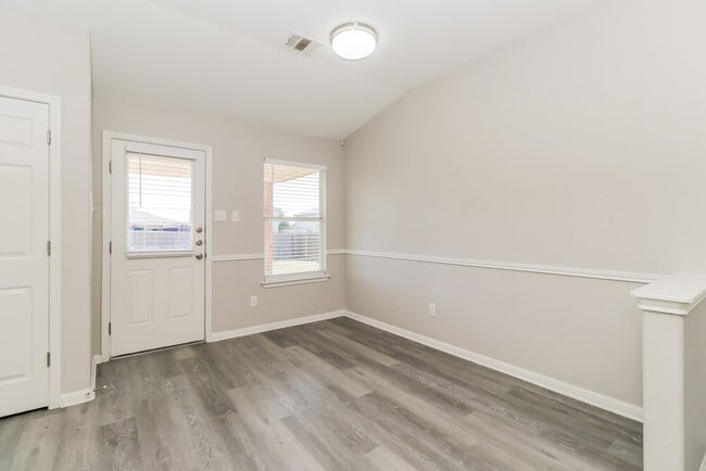 Photo - 223 Legends of Hutto Tr