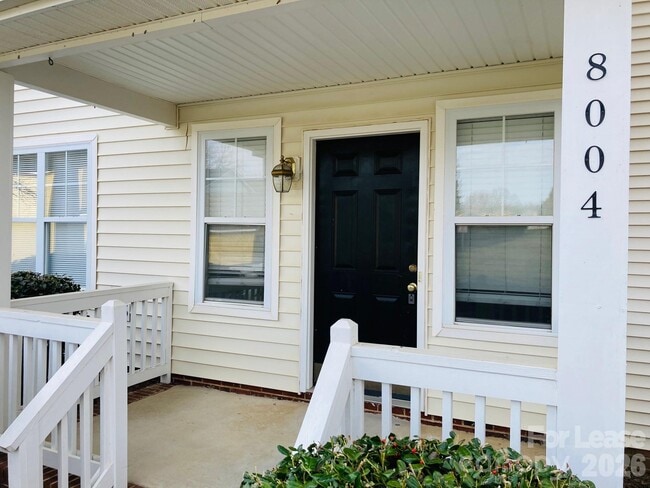 Photo - 8004 Strandhill Rd