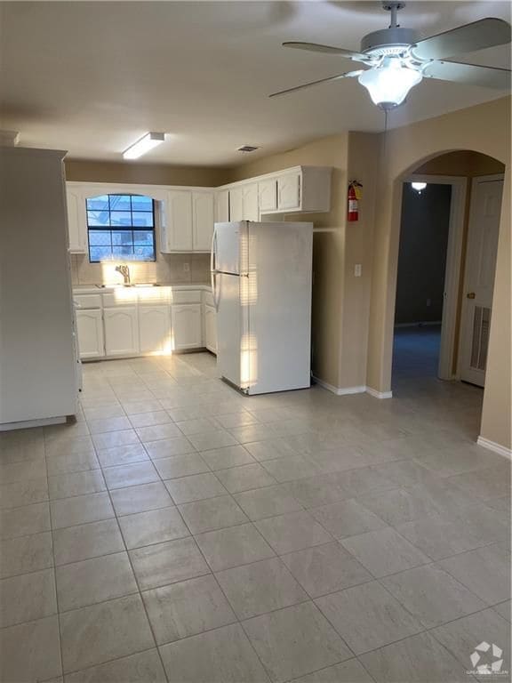 Building Photo - 1408 Pine St Rental