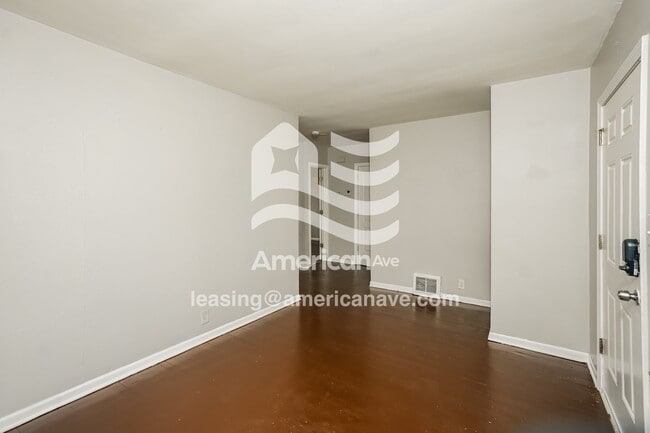 Photo - 5047 N 57th St