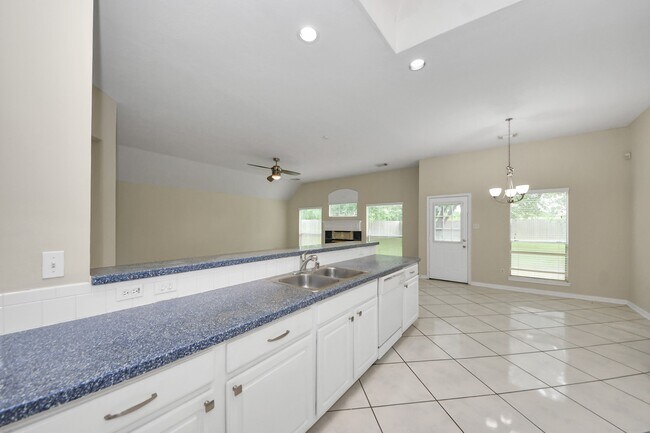 Photo - 10214 White Oak Trail Ln
