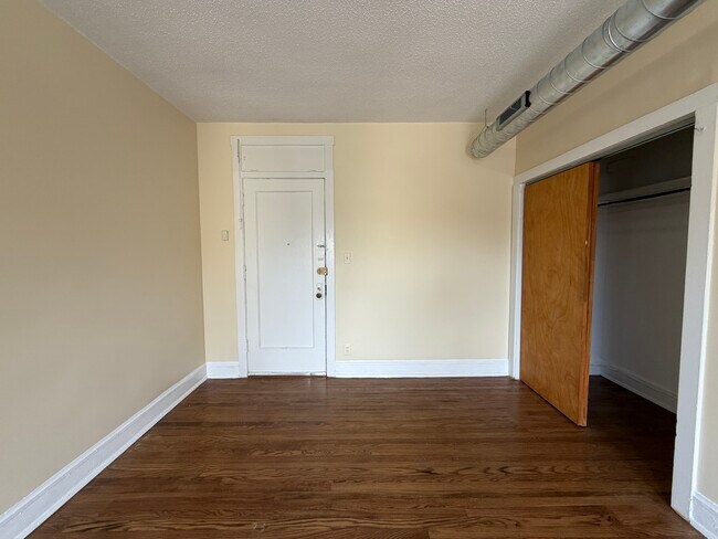 Photo - 2712 N Milwaukee Ave Unit 307