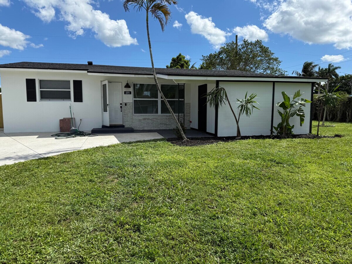 Photo - 958 Montego Dr