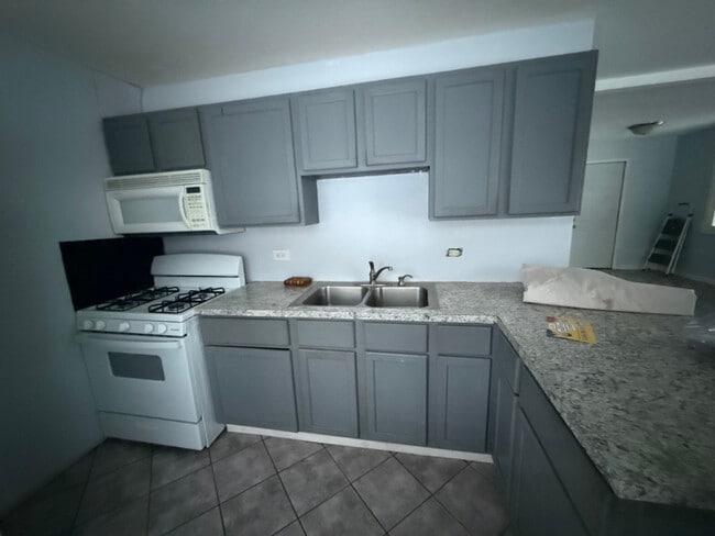 Photo - 328 Heath St Unit 4