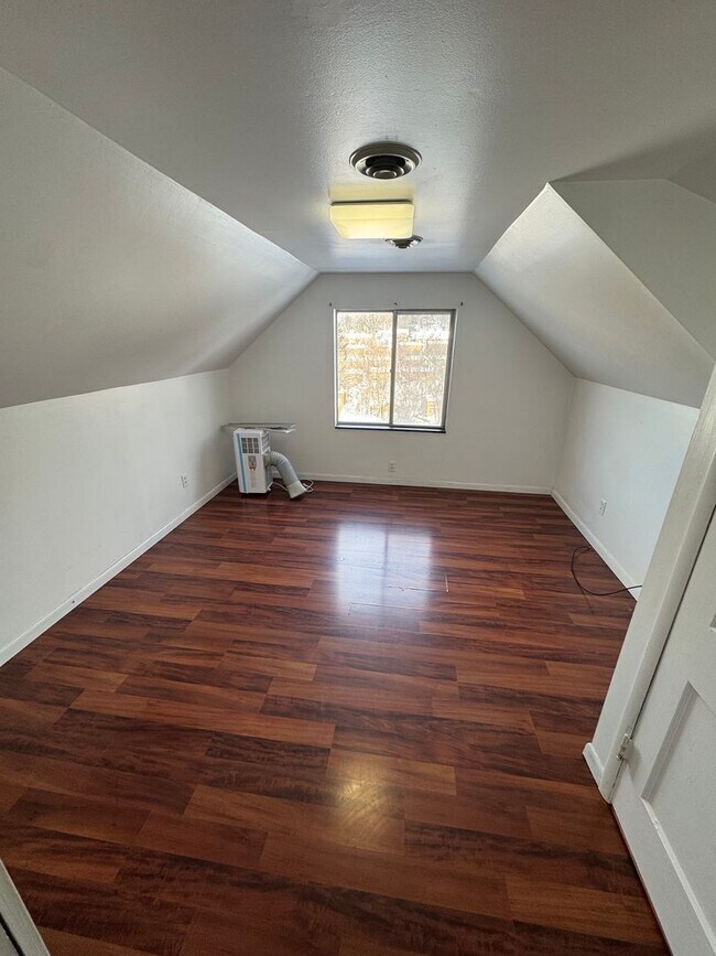 Photo - 331 Bracken Ave