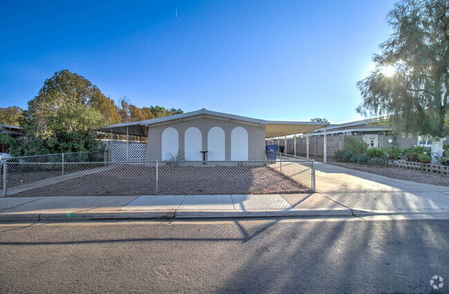 Building Photo - 2127 N St Rental