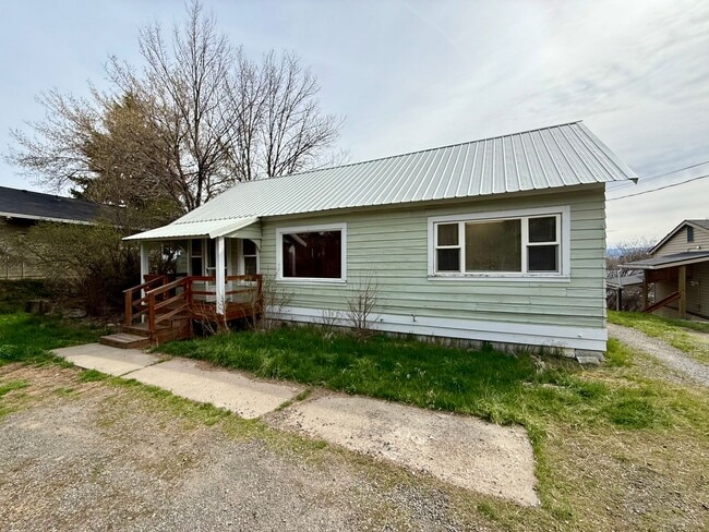 Building Photo - 107 Adams Ave