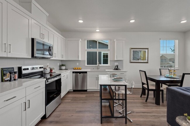 1134 Comiskey Wy