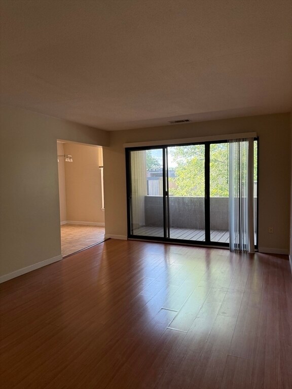 Photo - 70 Shrewsbury Green Dr Unit K