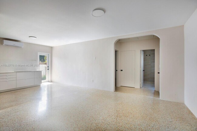 Photo - 7800 NE 10th Ct Unit 3