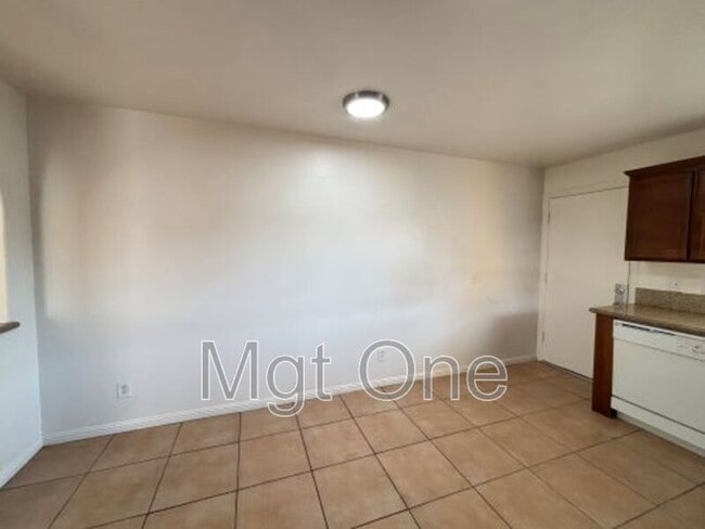 Photo - 1498 Olivecrest Way