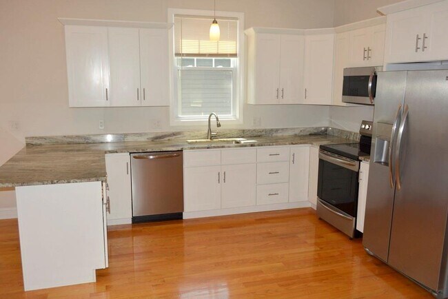Photo - 213 Carpenter St