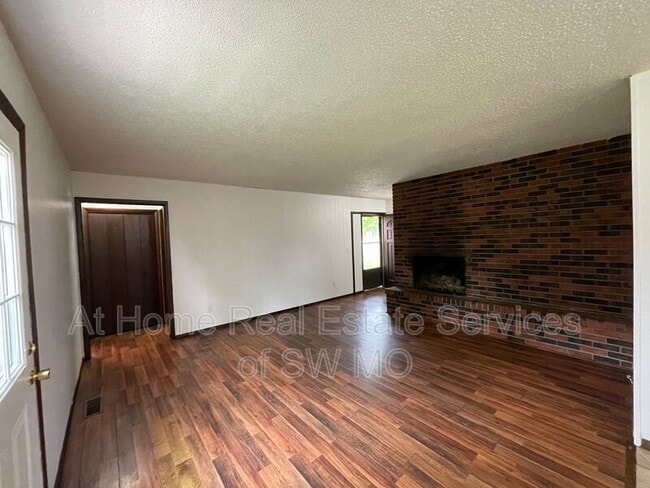 Photo - 3356 E Whiteside St